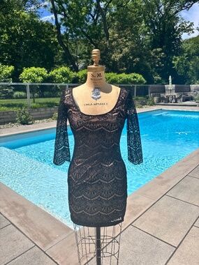 Guess Lace Bodycon Dress Scoop Back 3/4 Sleeve Size 6
